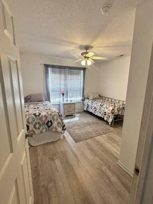 Adorable 3Br/2Ba W/ Garage 2Min Walk Ecu Health Villa Greenville Kültér fotó
